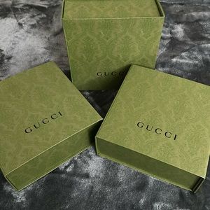 Gucci belts boxes
